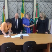 Assinatura do Termo de Cooperação.